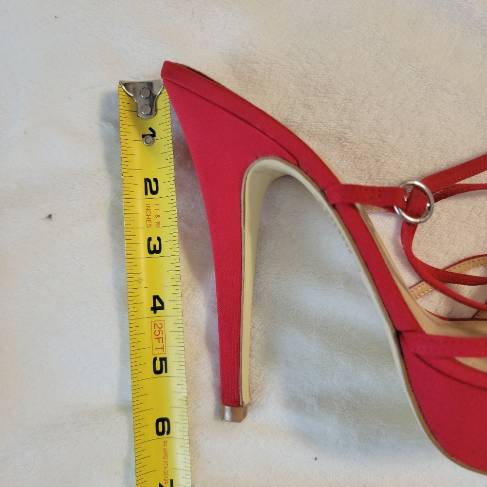 Red Stilettos - Picture 5 of 5